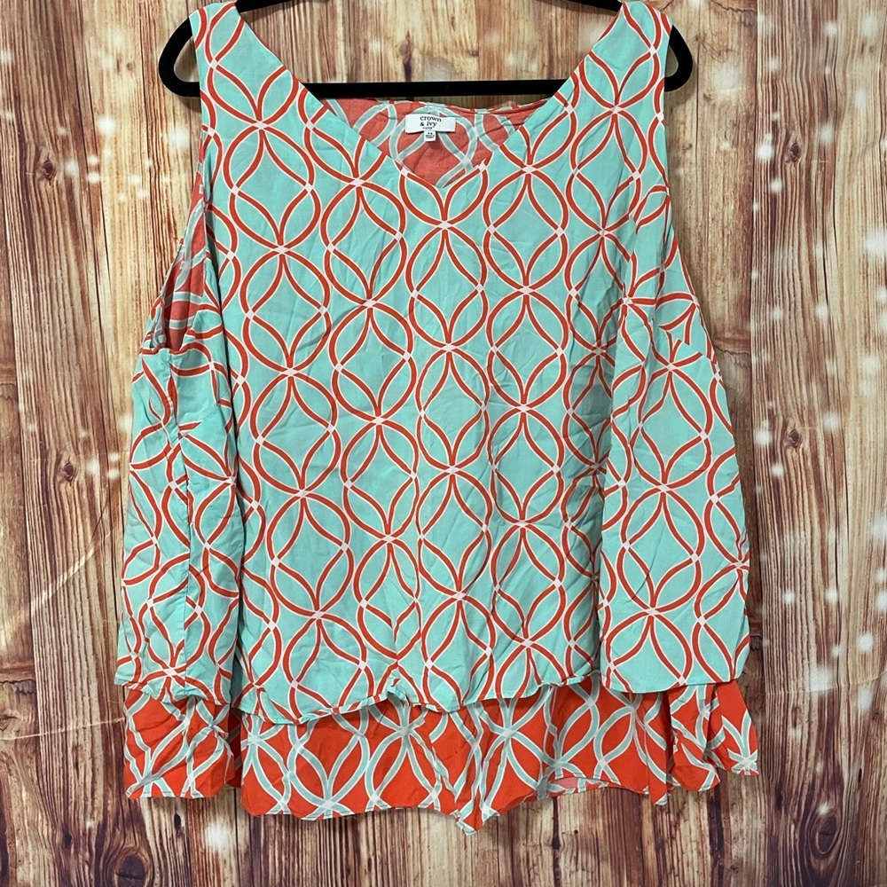 Crown & Ivy Curvy Swing Tank